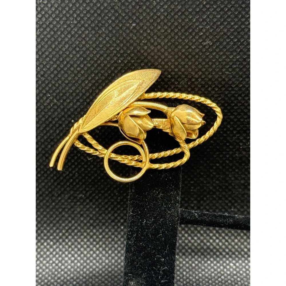 Vintage Gold Tone Tulip Floral Brooch Textured Leaf Rope Frame Pin
